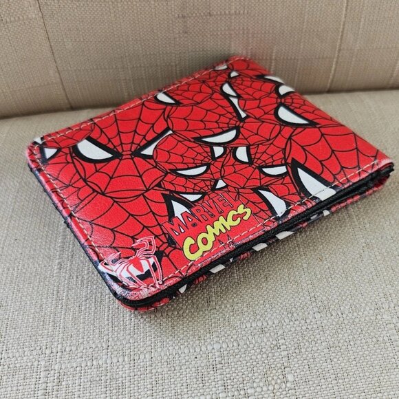 Marvel Comics HEROS Wallet SPIDER Man Red/Black Bifold Card Holder Purse - Picture 1 of 9